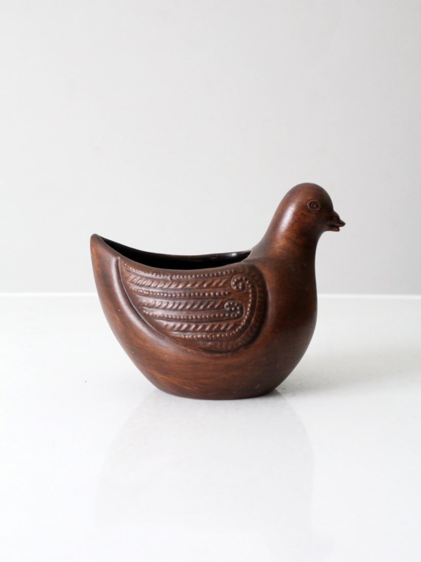 Rustic Vintage Carved Wooden Bird Bowl 7.75 x 5.25 x 6.25: Rustic Vintage Carved Wooden Bird Bowl 7.75 x 5.25 x 6.25 Enhance your home decor with this vintage carved wooden bird bowl, showcasing a beautifully detailed bird design. Crafted from wood, this bowl