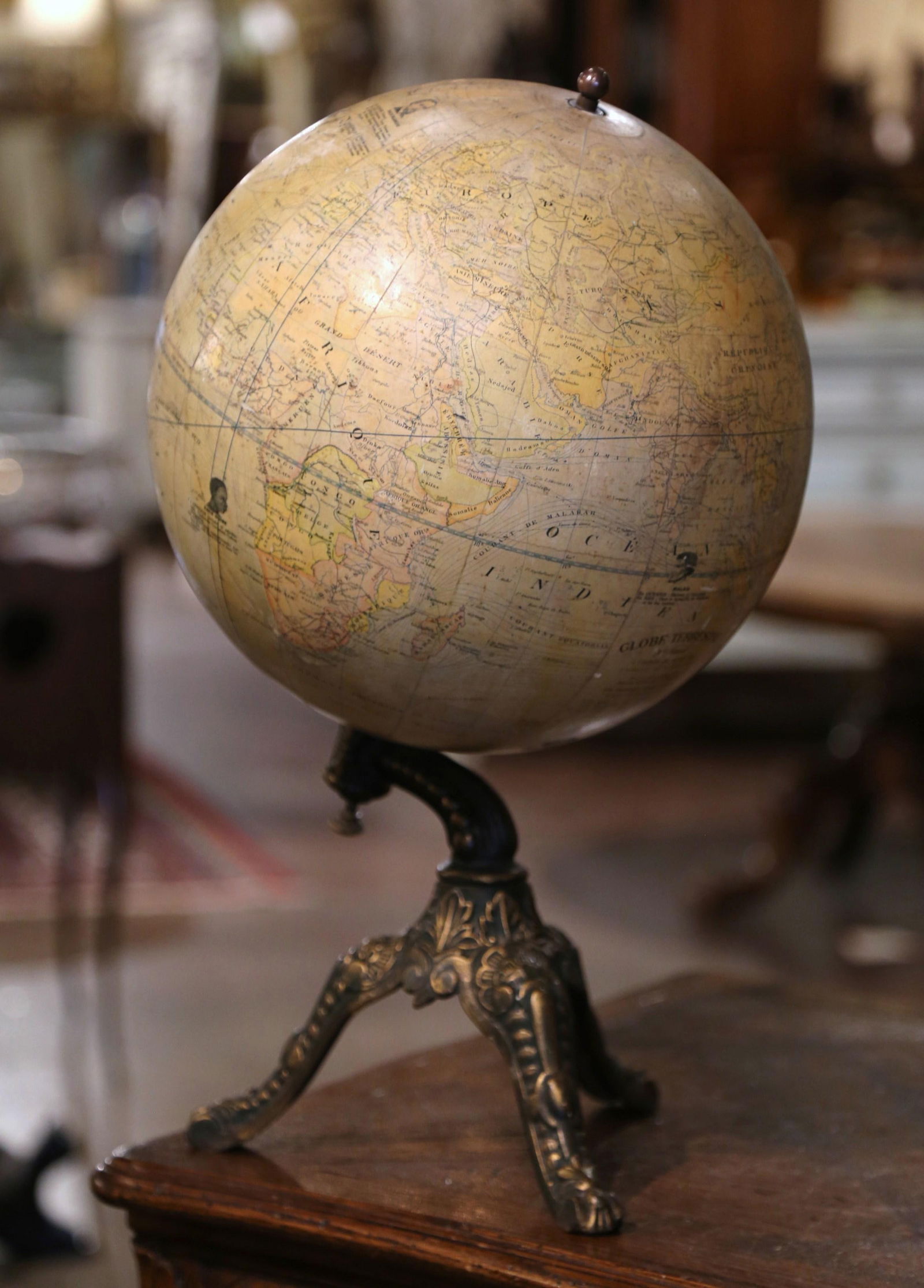 Antique Early 20th Century Belgium Globe by H. Balieus on Iron Stand - 10