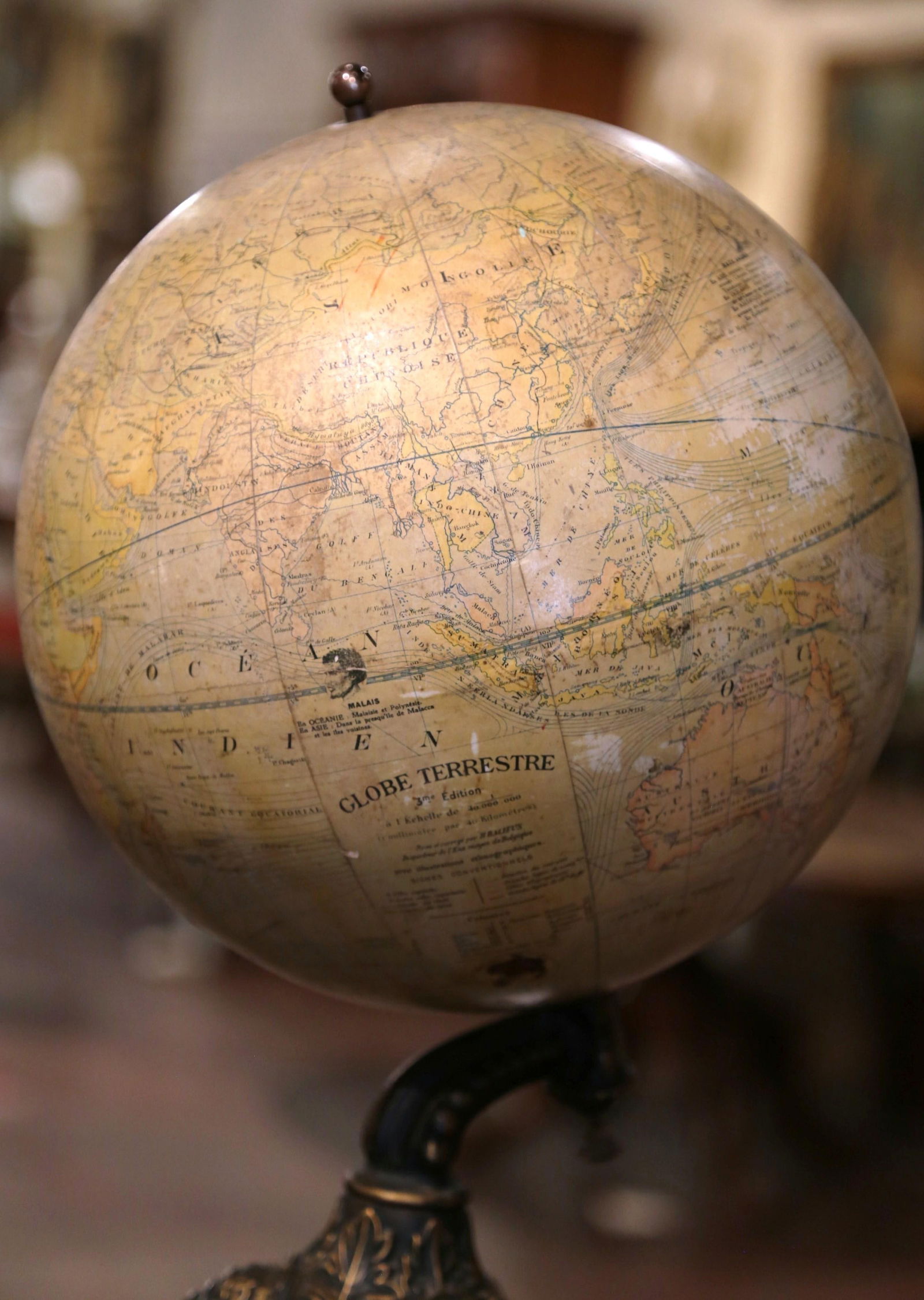 Antique Early 20th Century Belgium Globe by H. Balieus on Iron Stand - 3