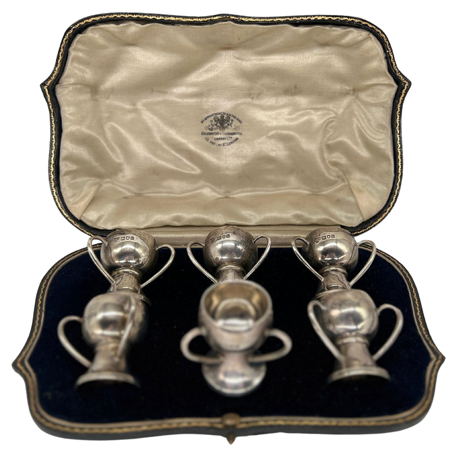 Set of 6 Victorian Sterling Silver Trophy Salts by Goldsmiths & Silversmiths 1903 (1 of 6)