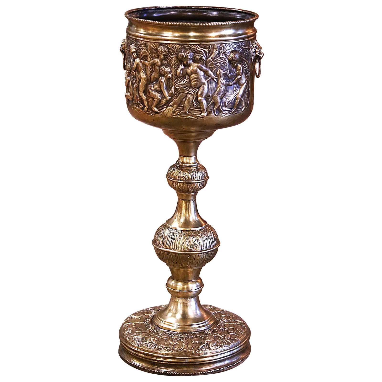 Antique 19th Century French Brass Repousse Cache-Pot Planter with Lion Handles: Antique 19th Century French Brass Repousse Cache-Pot Planter with Lion Handles This exquisite 19th-century French brass repousse cache-pot showcases a stunning combination of craftsmanship and artistr