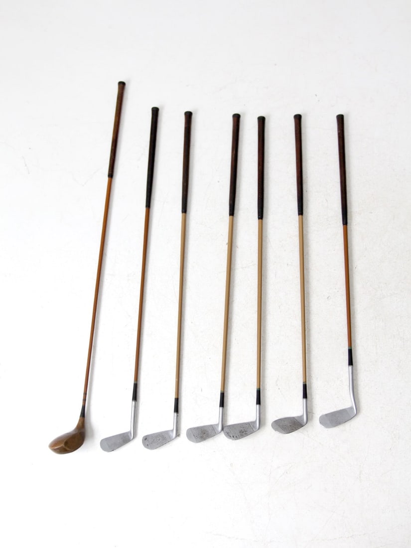Vintage Spalding Golf Club Set Robert T Jones Jr Tournament Models 1930s Irons: Vintage Spalding Golf Club Set Robert T Jones Jr Tournament Models 1930s Irons This vintage Spalding golf club set features six classic irons from the 1930s and early 1940s, showcasing the