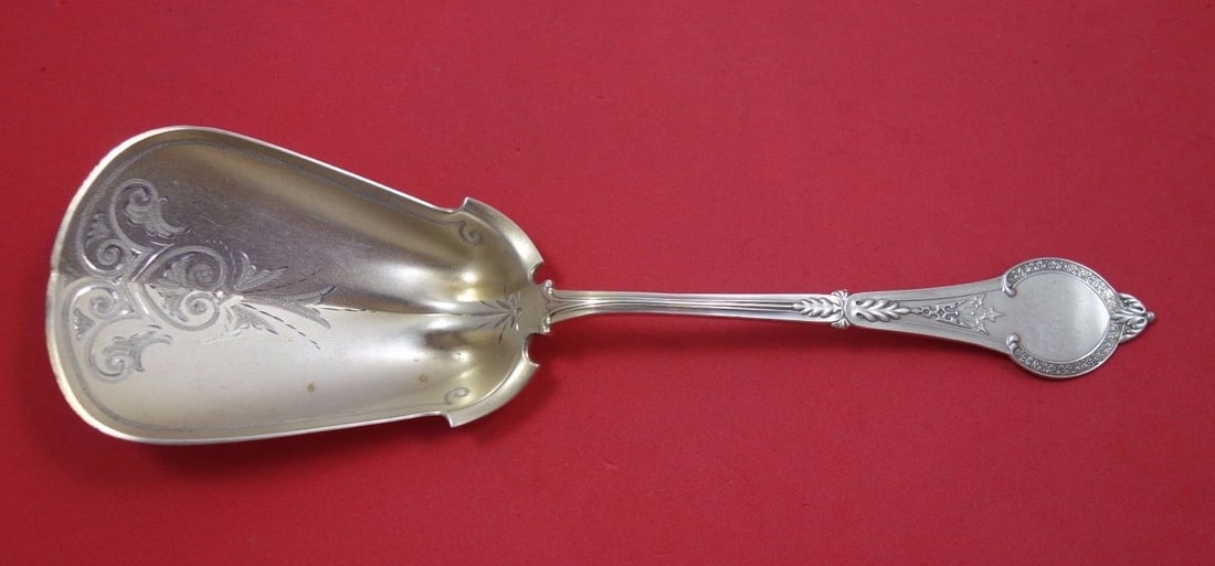 Vanderslice Comstock Sterling Silver Berry Scoop 9.5 Bright-Cut Rare San Francisco: Vanderslice Comstock Sterling Silver Berry Scoop 9.5 Bright-Cut Rare San Francisco This exquisite Comstock by Vanderslice Sterling Silver Berry Scoop features a bright-cut design and measures 9 1/2
