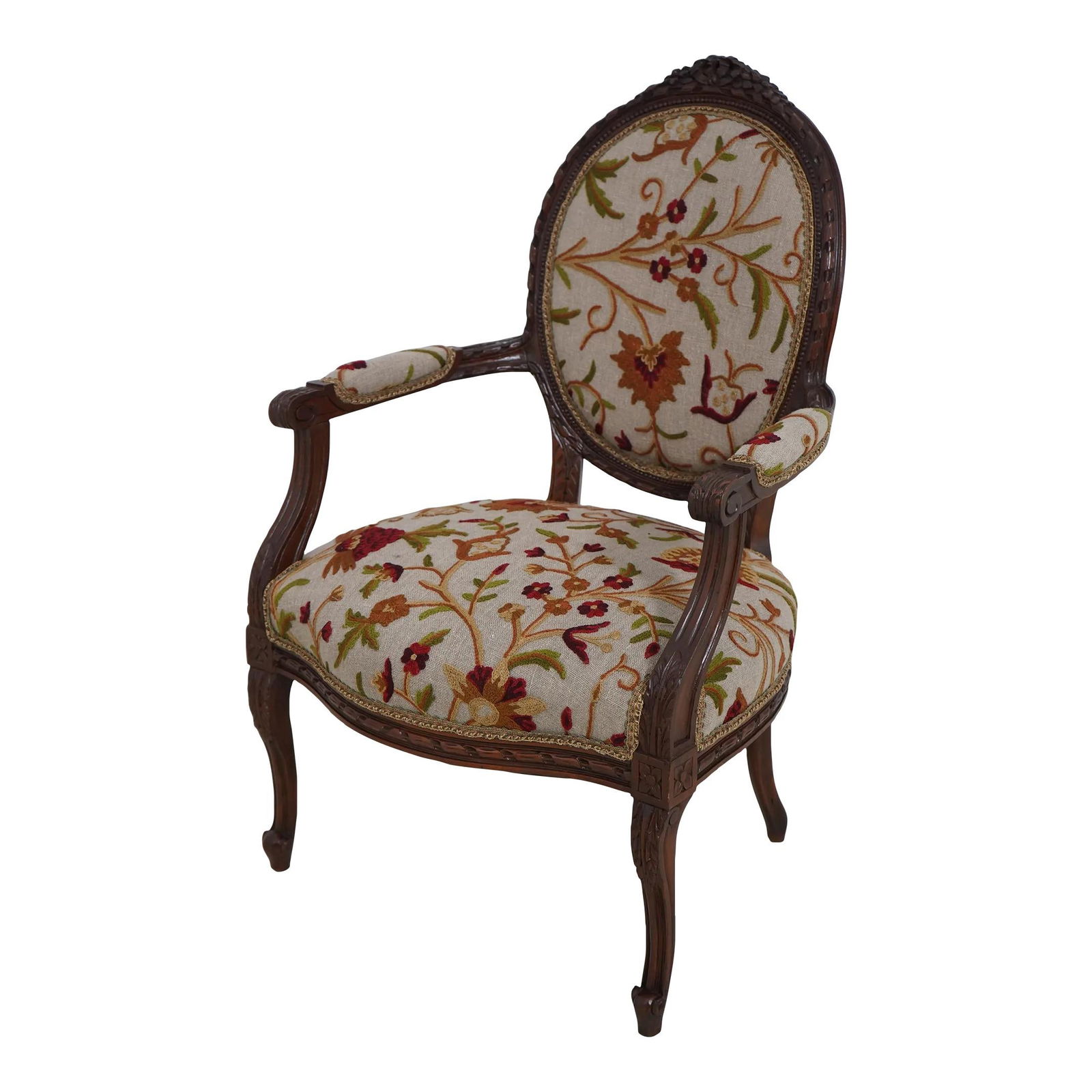 Vintage 1920s French Louis XV Crewelwork Armchair with Carved Details: Vintage 1920s French Louis XV Crewelwork Armchair with Carved Details This vintage French Louis XV crewelwork medallion armchair, dating back to the 1920s, showcases exquisite carved details and high-