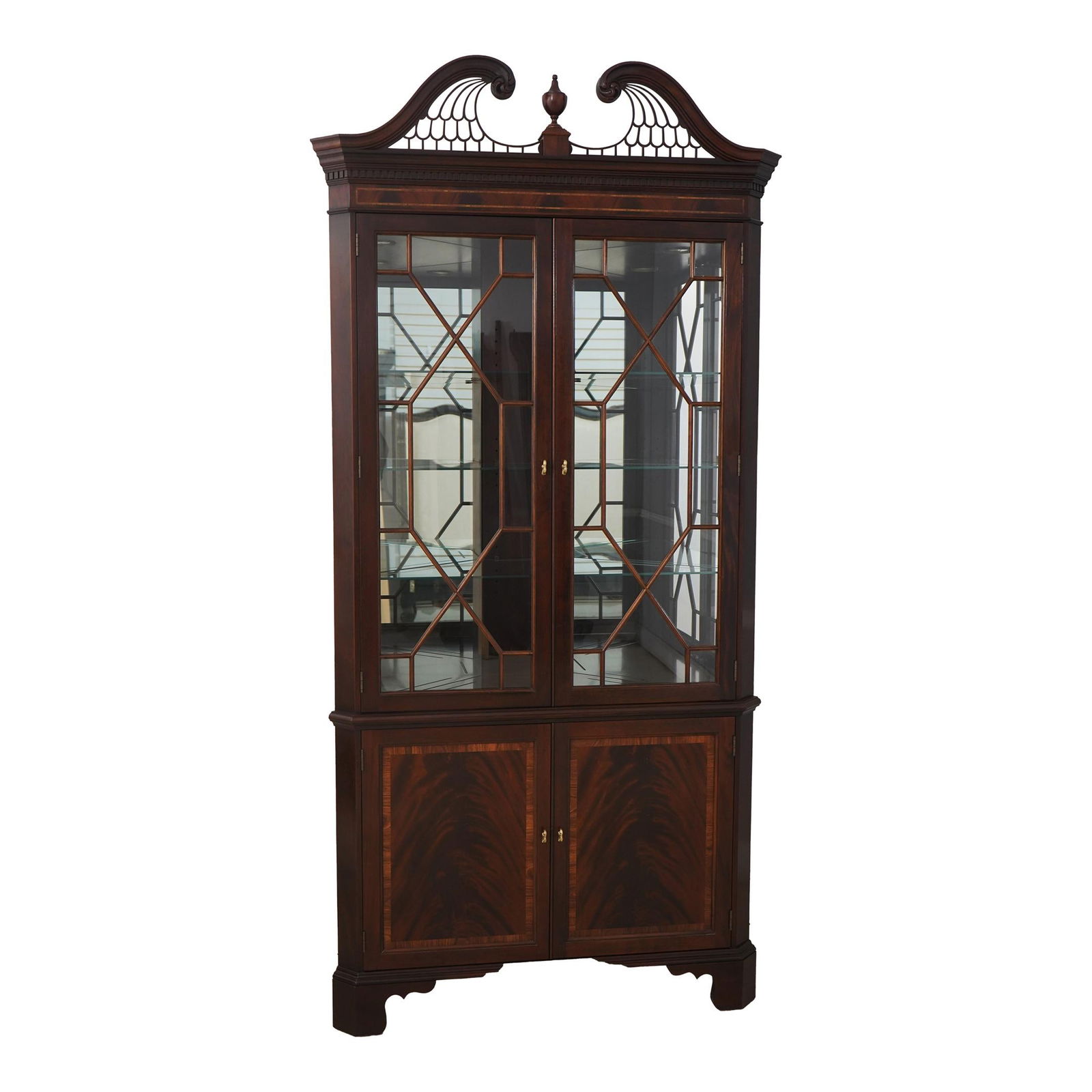 Stickley Mahogany Corner China Cabinet with Lighted Interior (1 of 10)
