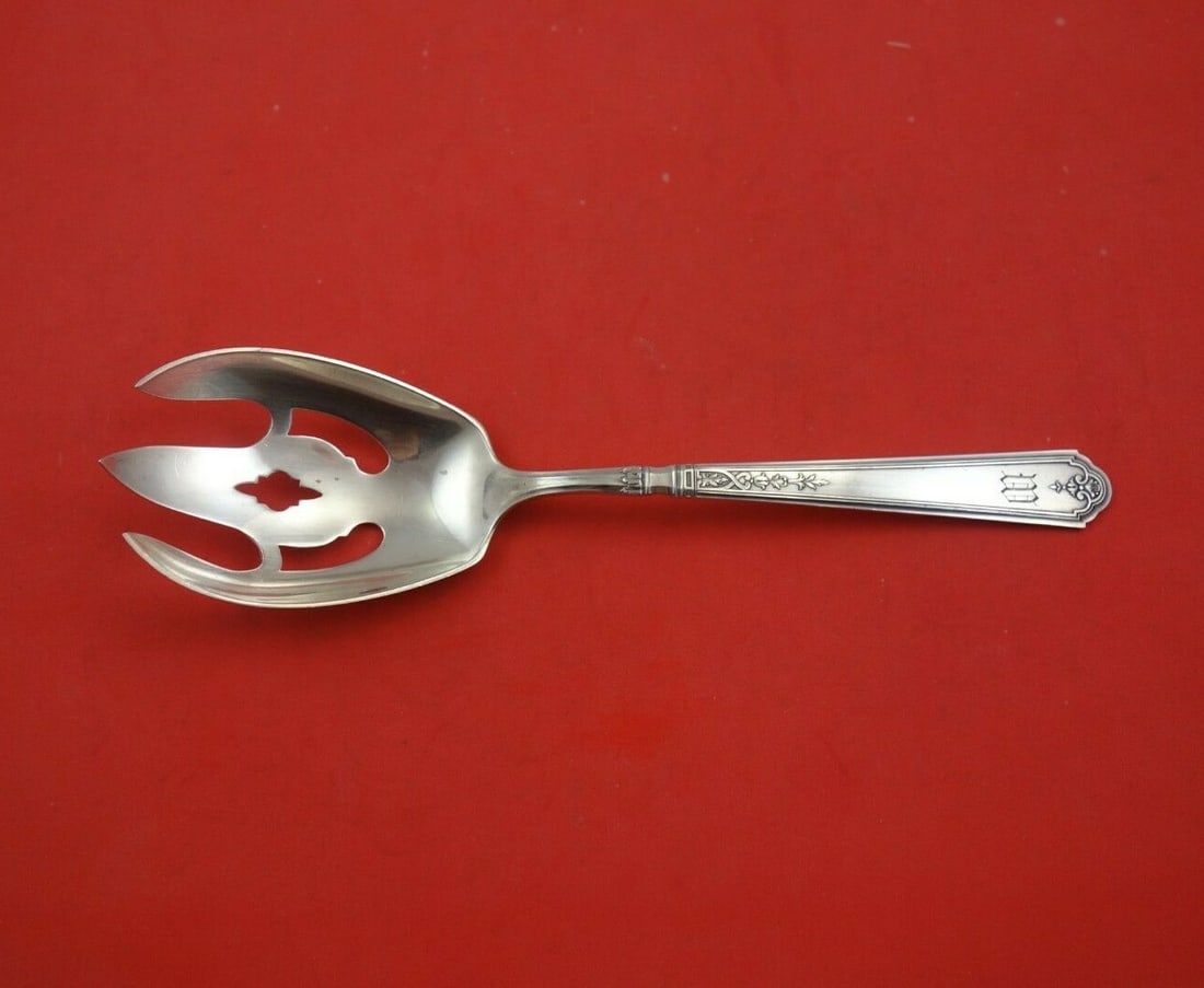 Durgin Princess Patricia Sterling Silver Salad Serving Fork 8 5/8": Durgin Princess Patricia Sterling Silver Salad Serving Fork 8 5/8" This exquisite salad serving fork is part of the Princess Patricia pattern by Durgin-Gorham, crafted from high-quality sterling silve