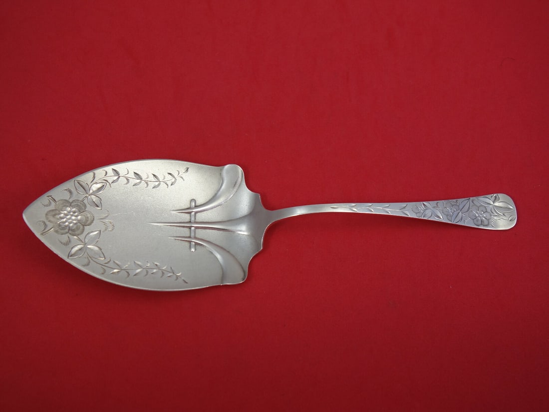 Towle Sterling Silver 9 Inch Pie Server with Brite-Cut Floral Design: Towle Sterling Silver 9 Inch Pie Server with Brite-Cut Floral Design This exquisite Towle pie server features a classic design, crafted from high-quality sterling silver. The server showcases intricat