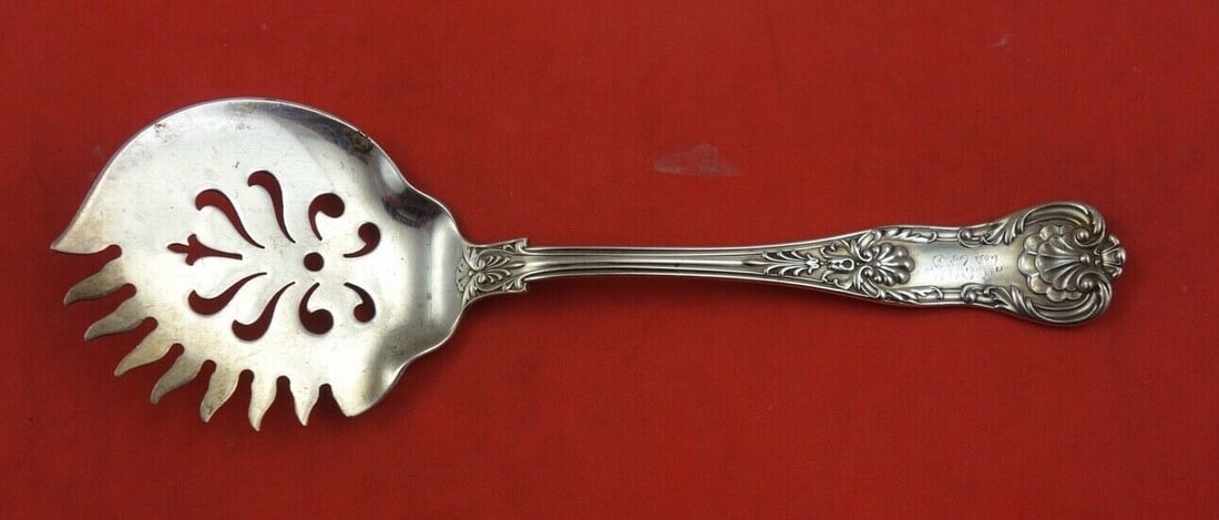 Gorham New Queens Sterling Silver Cucumber Server 7 1/4": Gorham New Queens Sterling Silver Cucumber Server 7 1/4" This exquisite cucumber server from the renowned Gorham brand features the elegant New Queens pattern, showcasing classic design elements. Craf