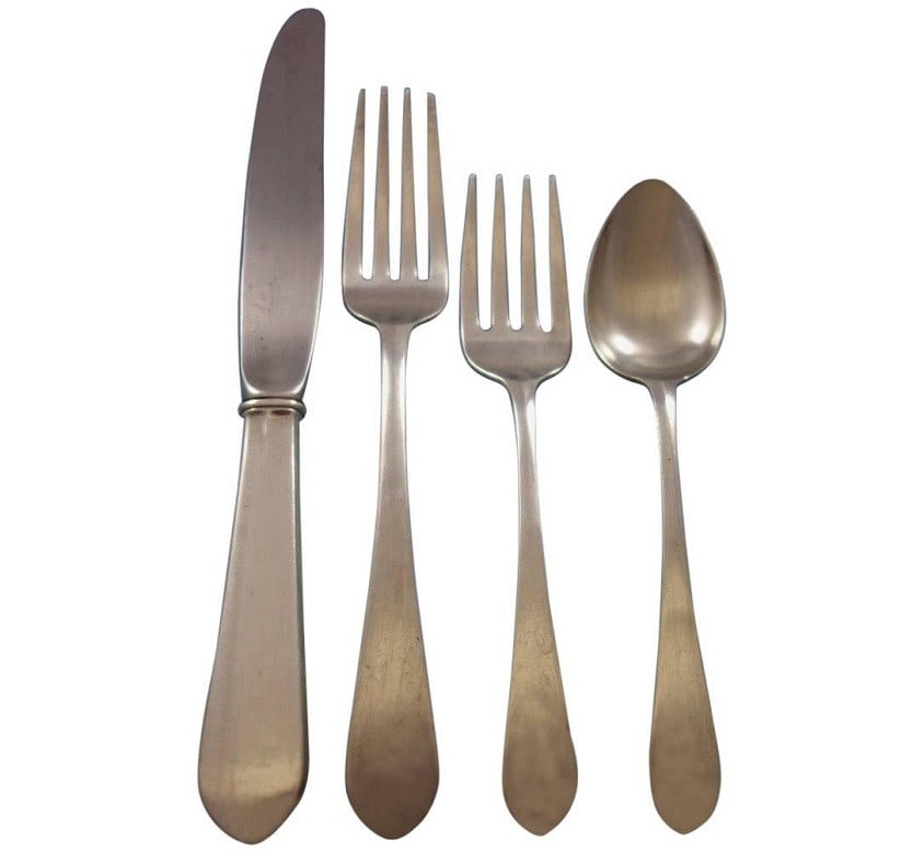 Lunt Early American Plain Sterling Silver Flatware Set for 8 40 pcs with Storage Chest (1 of 11)