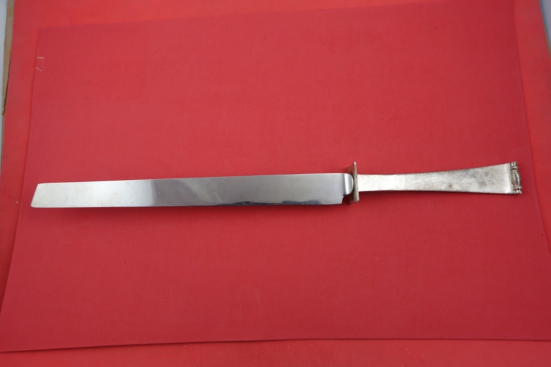 Allan Adler Modern Georgian Sterling Silver 16 Inch Ham Slicer: Allan Adler Modern Georgian Sterling Silver 16 Inch Ham Slicer This striking ham slicer features a sterling silver handle beautifully crafted in the Modern Georgian pattern by Allan Adler. It boasts a