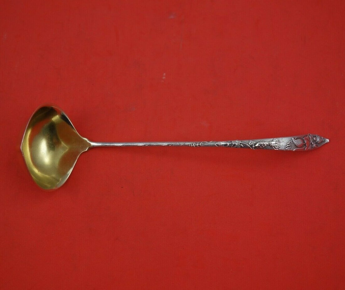 Tiffany & Co Vine Pattern Sterling Silver Sauce Ladle 7.5 in Gold Washed: Tiffany & Co Vine Pattern Sterling Silver Sauce Ladle 7.5 in Gold Washed This elegant sauce ladle from the renowned Vine pattern by Tiffany & Co. features exquisite craftsmanship in sterling silver, s
