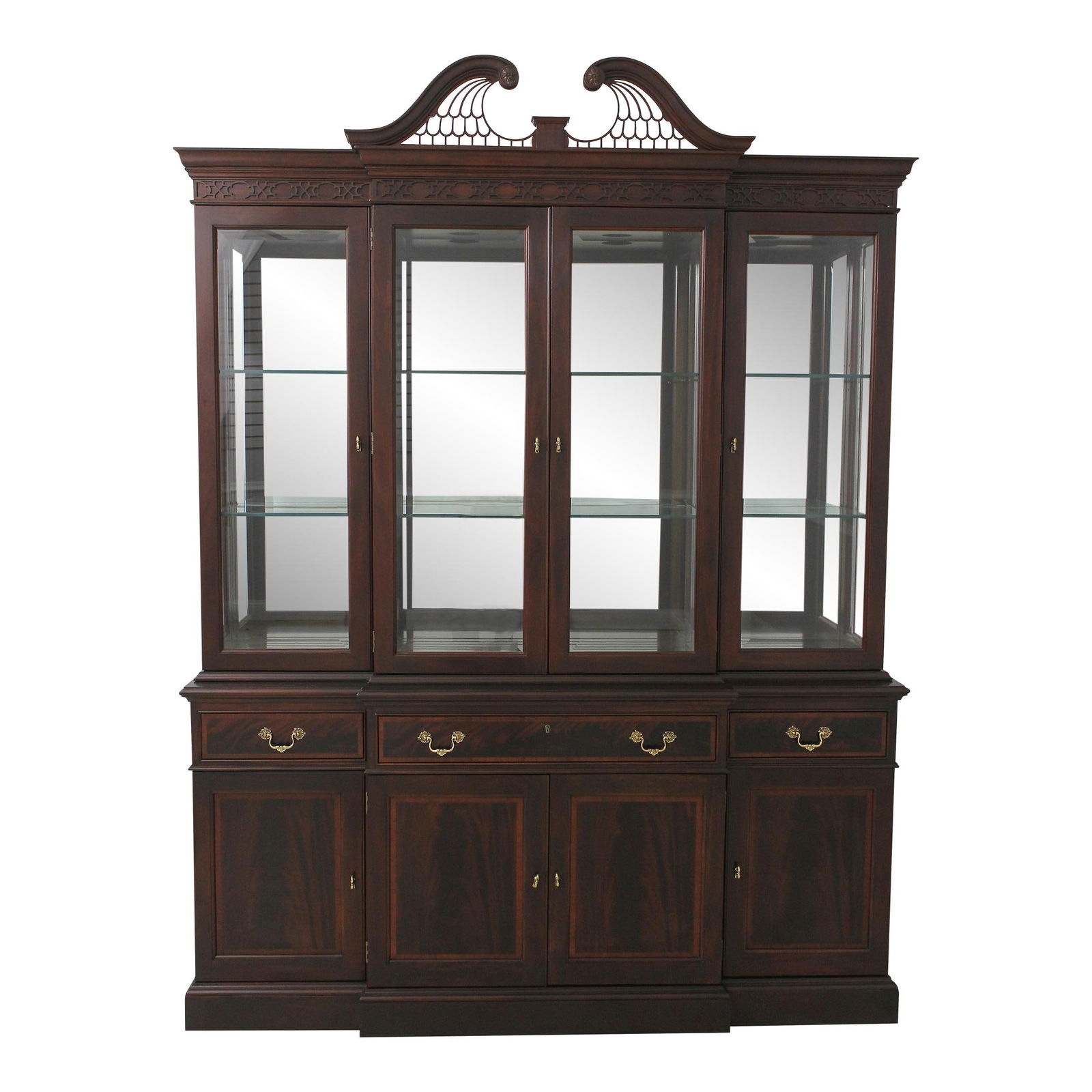 Stickley Chippendale Mahogany Breakfront China Cabinet with Lighted Interior: Stickley Chippendale Mahogany Breakfront China Cabinet with Lighted Interior This Stickley Chippendale Style Mahogany Breakfront China Cabinet is a stunning piece that showcases traditional craftsmans