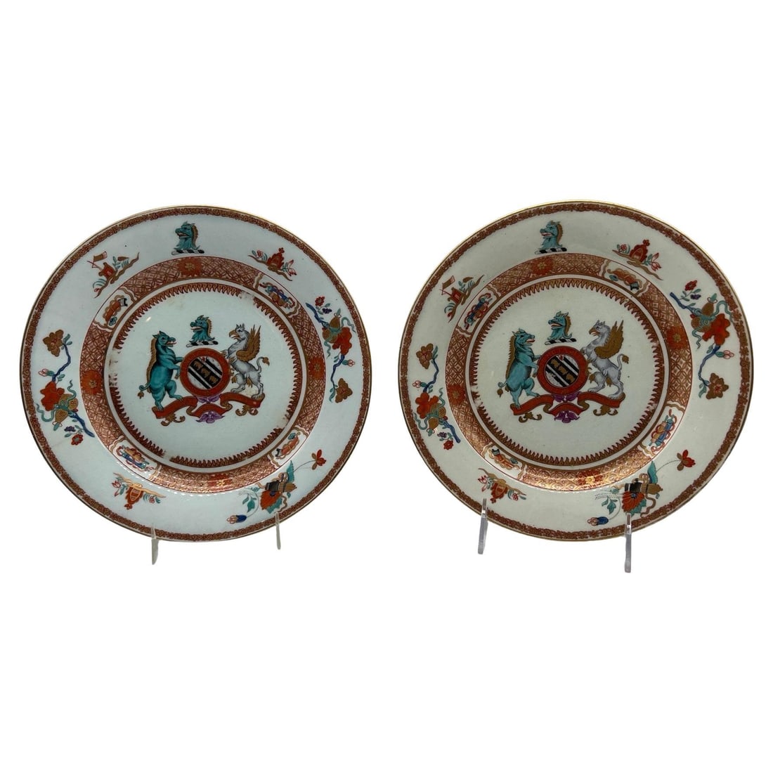 Set of 2 Chinese Export Yonge Armorial Porcelain Plates 1731: Set of 2 Chinese Export Yonge Armorial Porcelain Plates 1731 This exquisite pair of Chinese Export 'Yonge' armorial porcelain plates, dating back to circa 1731, showcases remarkable craftsmanship