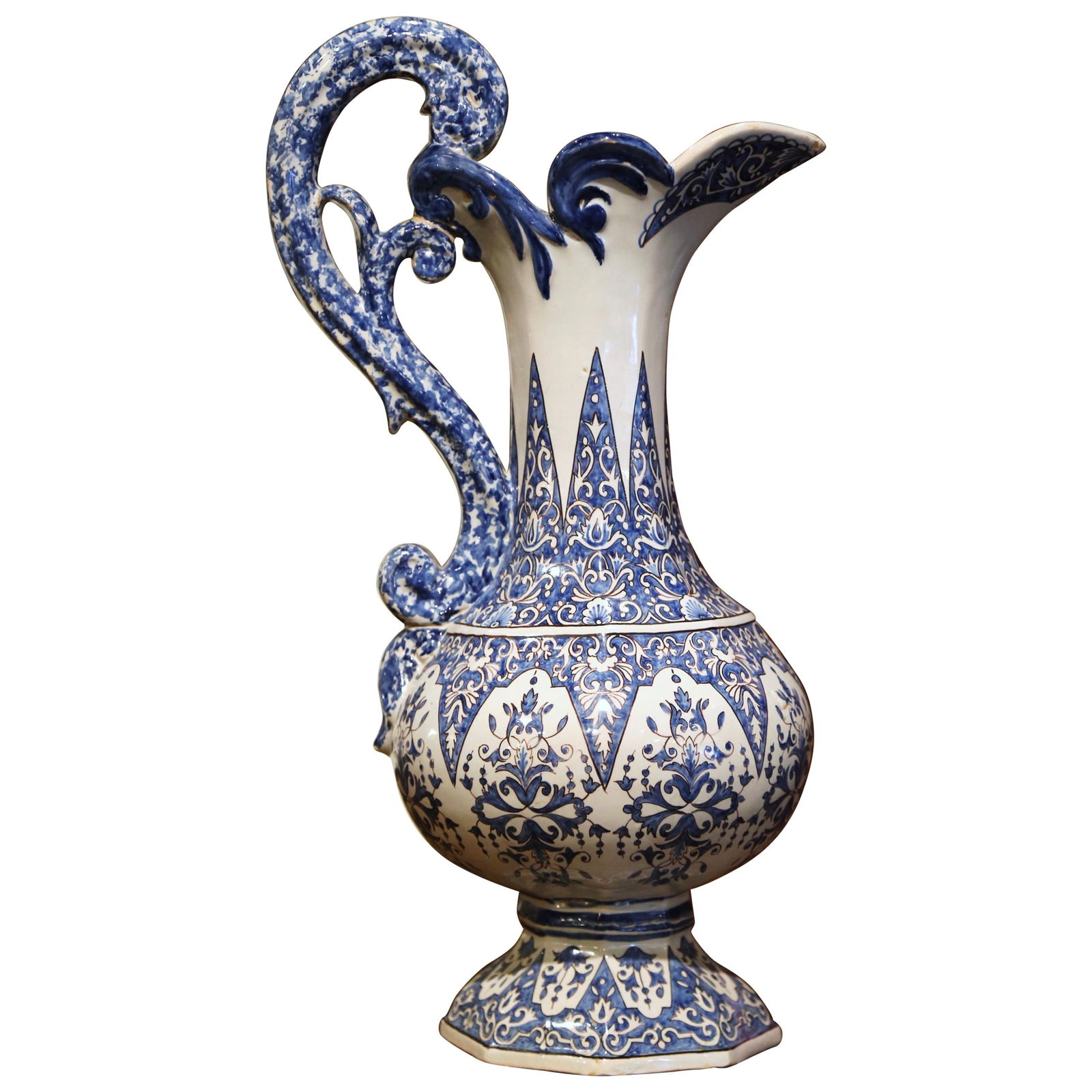 19th Century HR Quimper Hand Painted Blue White Faience Ewer: 19th Century HR Quimper Hand Painted Blue White Faience Ewer This stunning 19th Century French ewer showcases exquisite craftsmanship with its hand-painted blue and white faience finish. Standing at