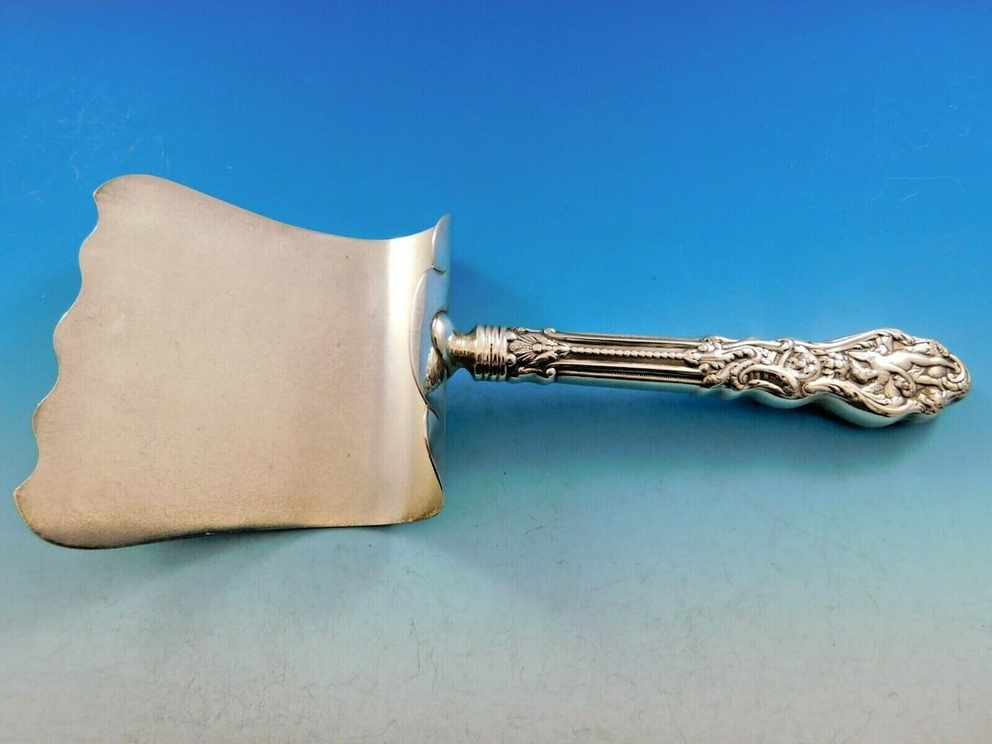 Gorham Versailles Sterling Silver Asparagus Server 9.5 inch Cherub Design: Gorham Versailles Sterling Silver Asparagus Server 9.5 inch Cherub Design Experience the elegance of the Versailles pattern by Gorham with this exquisite sterling silver asparagus server. Crafted betw