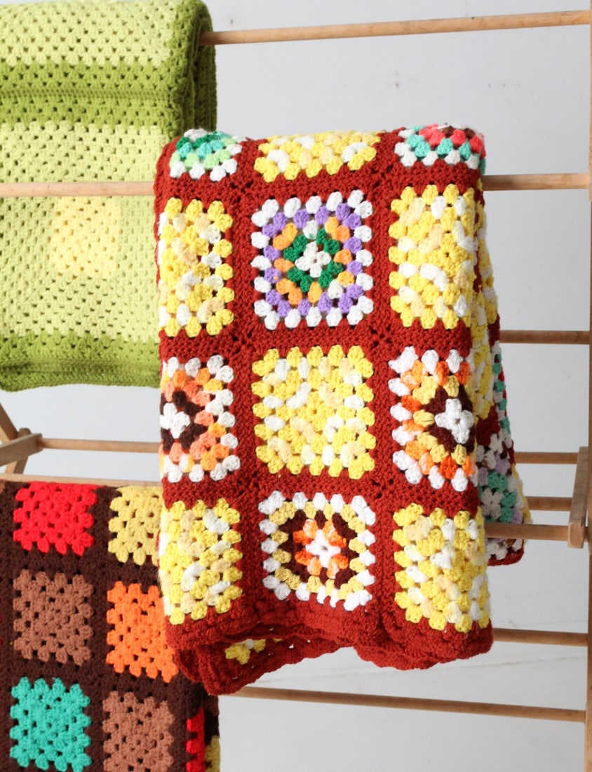 Vintage 1970 Handmade Crochet Granny Square Afghan Quilt (1 of 8)