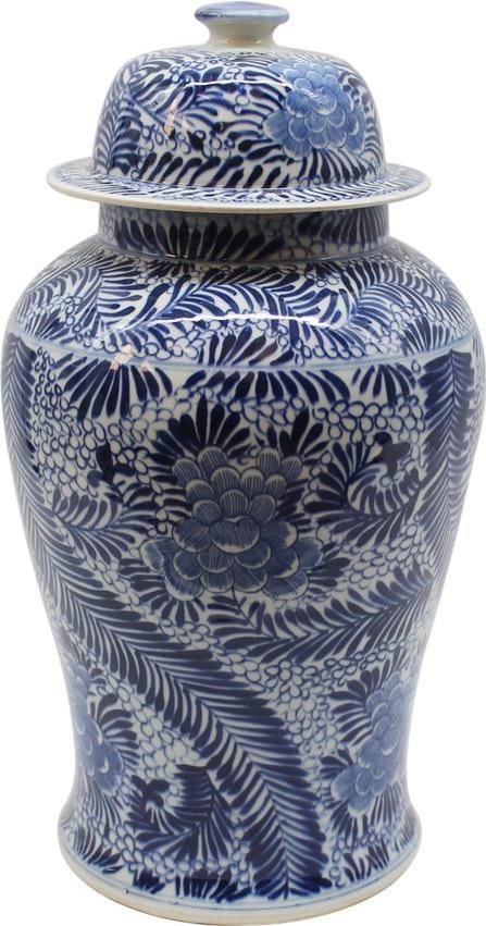 Chinoiserie Handmade Ceramic Temple Jar with Blooming Flowers: Chinoiserie Handmade Ceramic Temple Jar with Blooming Flowers This exquisite Handmade Ceramic Jar features a stunning Chinoiserie style design adorned with blooming flowers. Crafted with care, this me