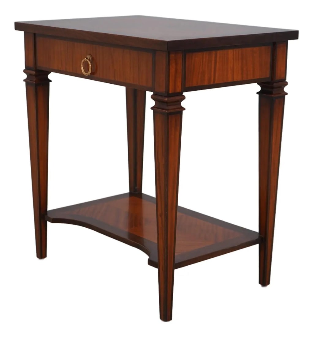 Italian Neoclassical Nightstand with Dovetailed Drawer Quality Wood Inlay: Italian Neoclassical Nightstand with Dovetailed Drawer Quality Wood Inlay This exquisite Italian Neoclassical nightstand features a classic design with a beautifully dovetailed drawer, ensuring both q