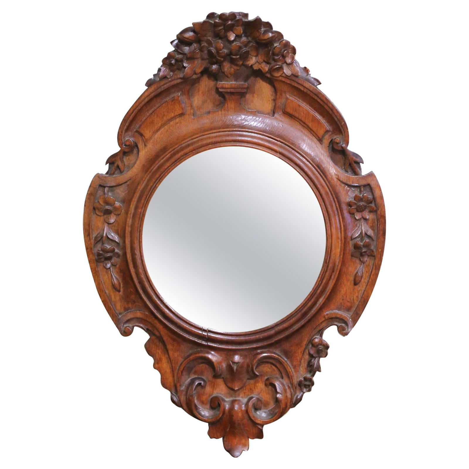 Antique 19th Century French Black Forest Carved Oak Mirror: Antique 19th Century French Black Forest Carved Oak Mirror This exquisite 19th Century French Black Forest carved oak mirror, dating back to circa 1880, combines functionality with decorative charm. O