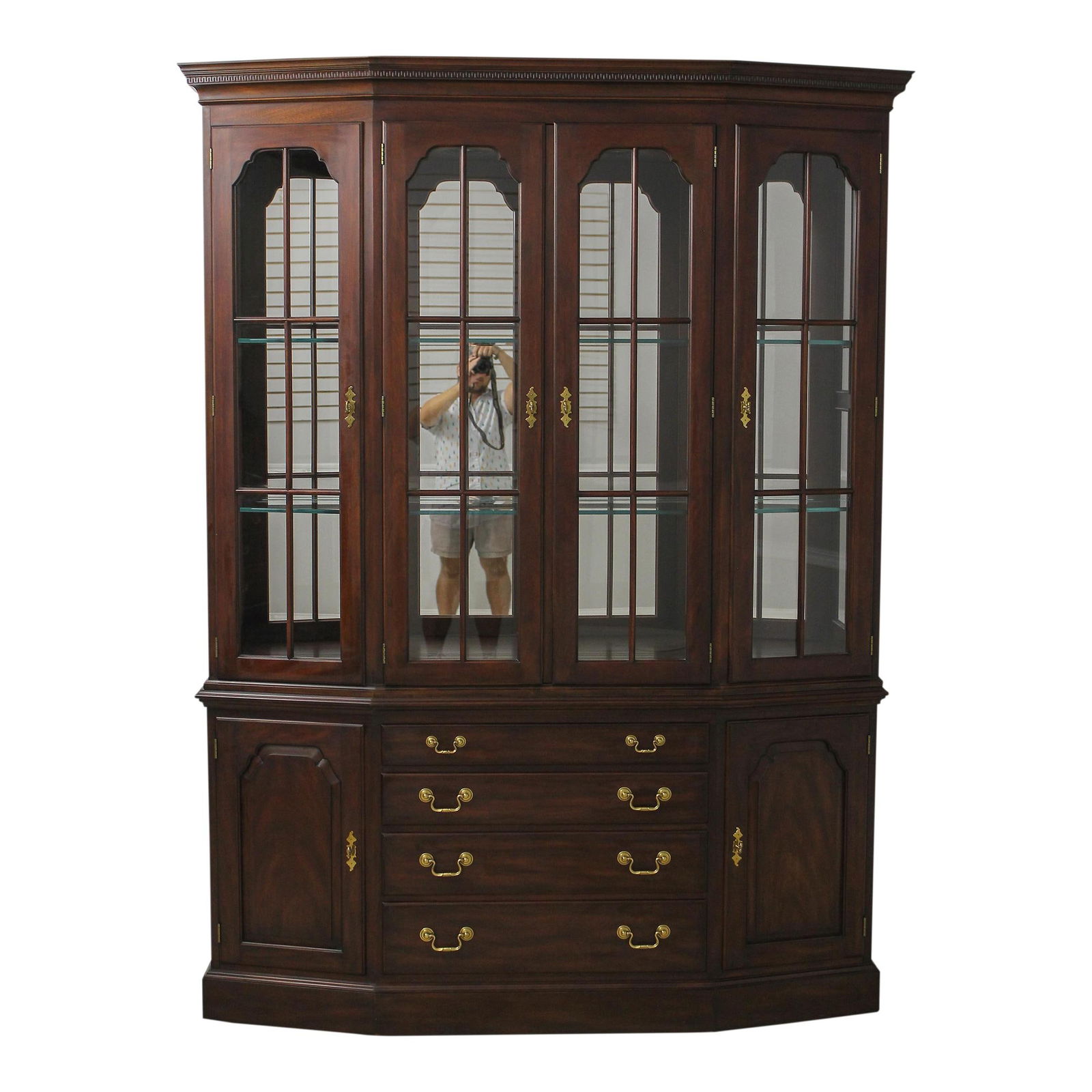Henkel Harris 2363 Solid Mahogany Lighted China Cabinet (1 of 10)