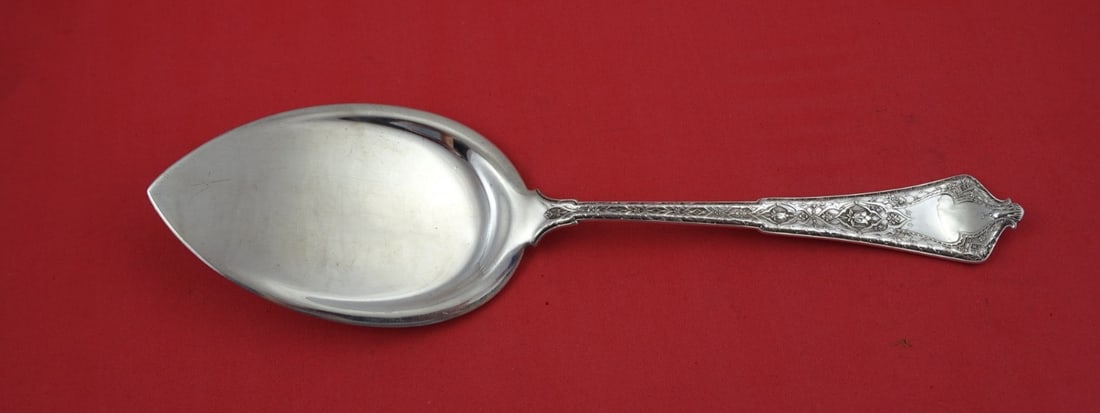 Tiffany & Co. Persian Sterling Silver Pie Server 10 1/2 Inch: Tiffany & Co. Persian Sterling Silver Pie Server 10 1/2 Inch This exquisite pie server is part of the Persian pattern by Tiffany & Co., crafted in sterling silver. It features a flat handle and a plai
