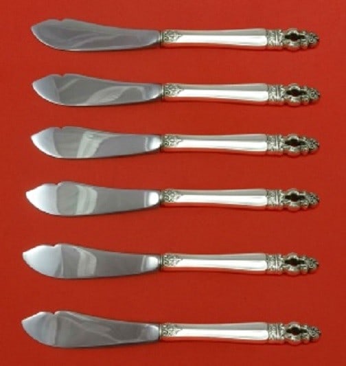 Gorham Sovereign-Hispana Sterling Silver Trout Knife Set 6pc: Gorham Sovereign-Hispana Sterling Silver Trout Knife Set 6pc This exquisite 6-piece trout knife set features the elegant Sovereign-Hispana pattern by Gorham. Each knife is expertly crafted from sterli