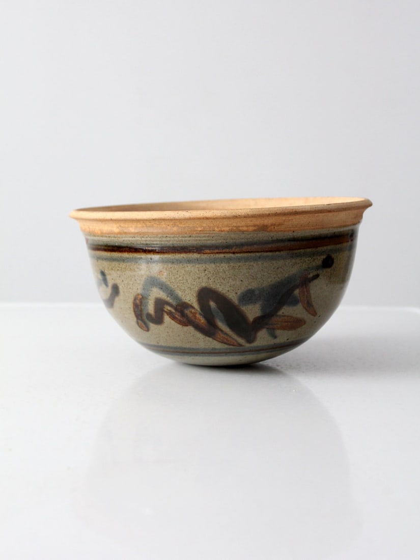Vintage 1976 Signed Studio Pottery Bowl Hand-Painted Design (1 of 9)
