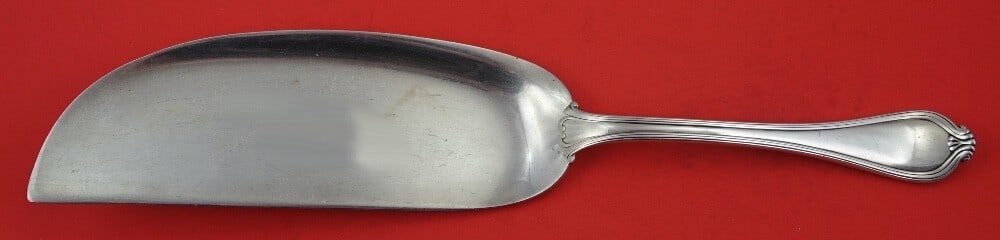 Towle Paul Revere Sterling Silver Crumber 13 Inch Vintage: Towle Paul Revere Sterling Silver Crumber 13 Inch Vintage This beautifully crafted 13" crumber is part of the Paul Revere pattern by Towle, renowned for its elegant design and high-quality sterling si