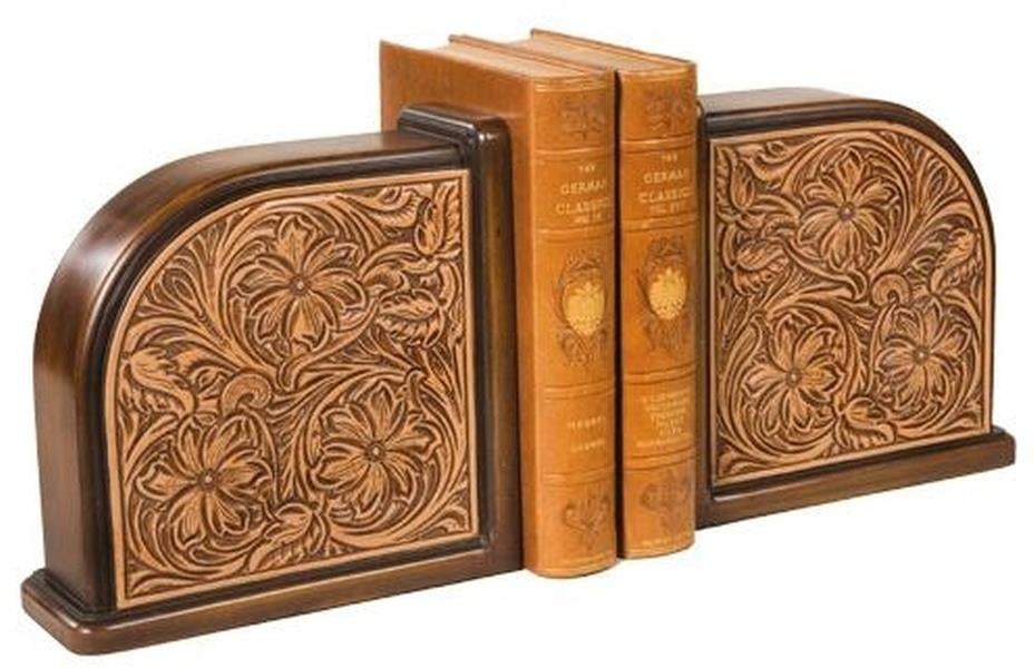 Lodge Style Hand-Cast Resin Bookends in Chestnut Finish (1 of 1)
