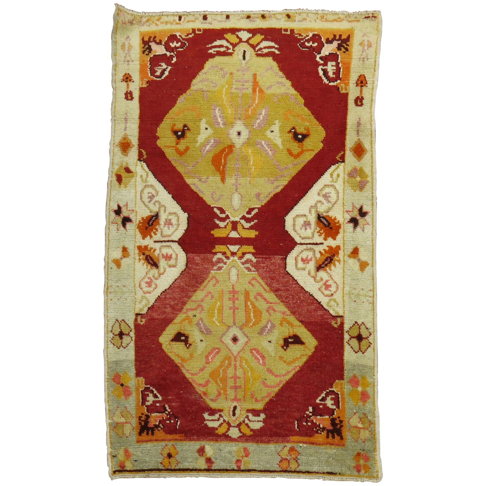 Vintage Turkish Oushak Hand-Woven Wool Scatter Rug 29 x 48: Vintage Turkish Oushak Hand-Woven Wool Scatter Rug 29 x 48 This vintage Turkish Oushak scatter rug features a striking red field that embodies the essence of Bohemian style. Hand-woven from high-quali