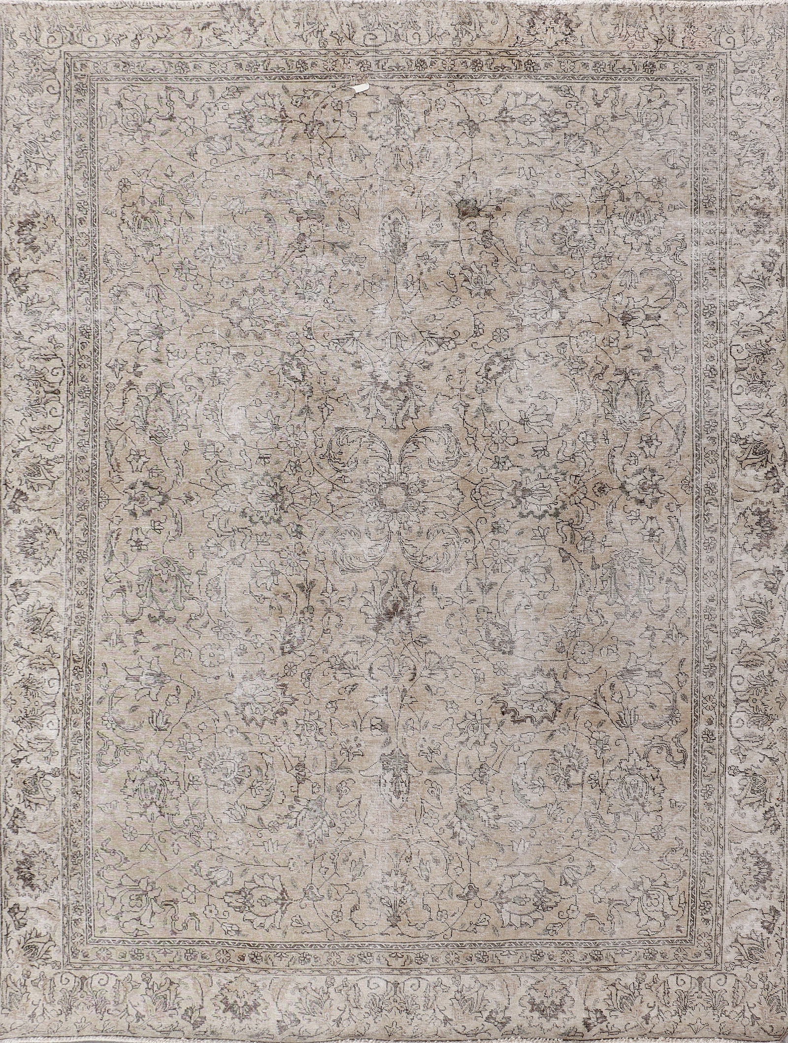 9' x 12' Vintage Persian Hand-Knotted Wool Rug: 9' x 12' Vintage Persian Hand-Knotted Wool Rug Free continental US Shipping Enhance your living space with this exquisite 9' x 12' Persian hand-knotted rug, showcasing a vintage gray palette that seam