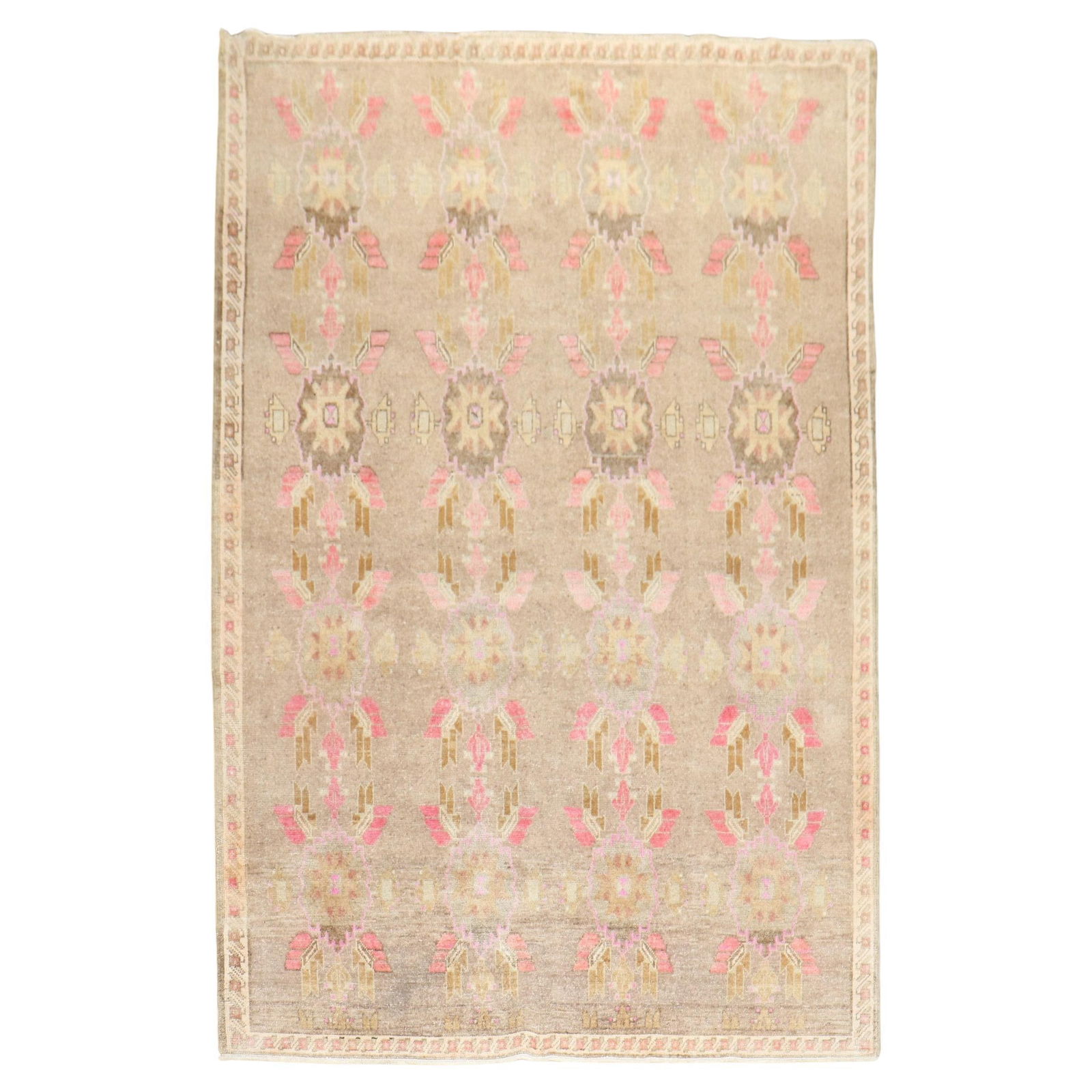 Vintage Turkish Anatolian Oushak Hand-Knotted Rug 6'6 x 10': Vintage Turkish Anatolian Oushak Hand-Knotted Rug 6'6 x 10' Explore the beauty of this vintage Turkish Anatolian small room rug, featuring a classic Oushak style. Hand-knotted from high-quality wool,