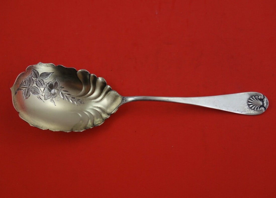 Towle Shell Sterling Silver Berry Spoon 9 Gold-Washed Brite-Cut (1 of 2)