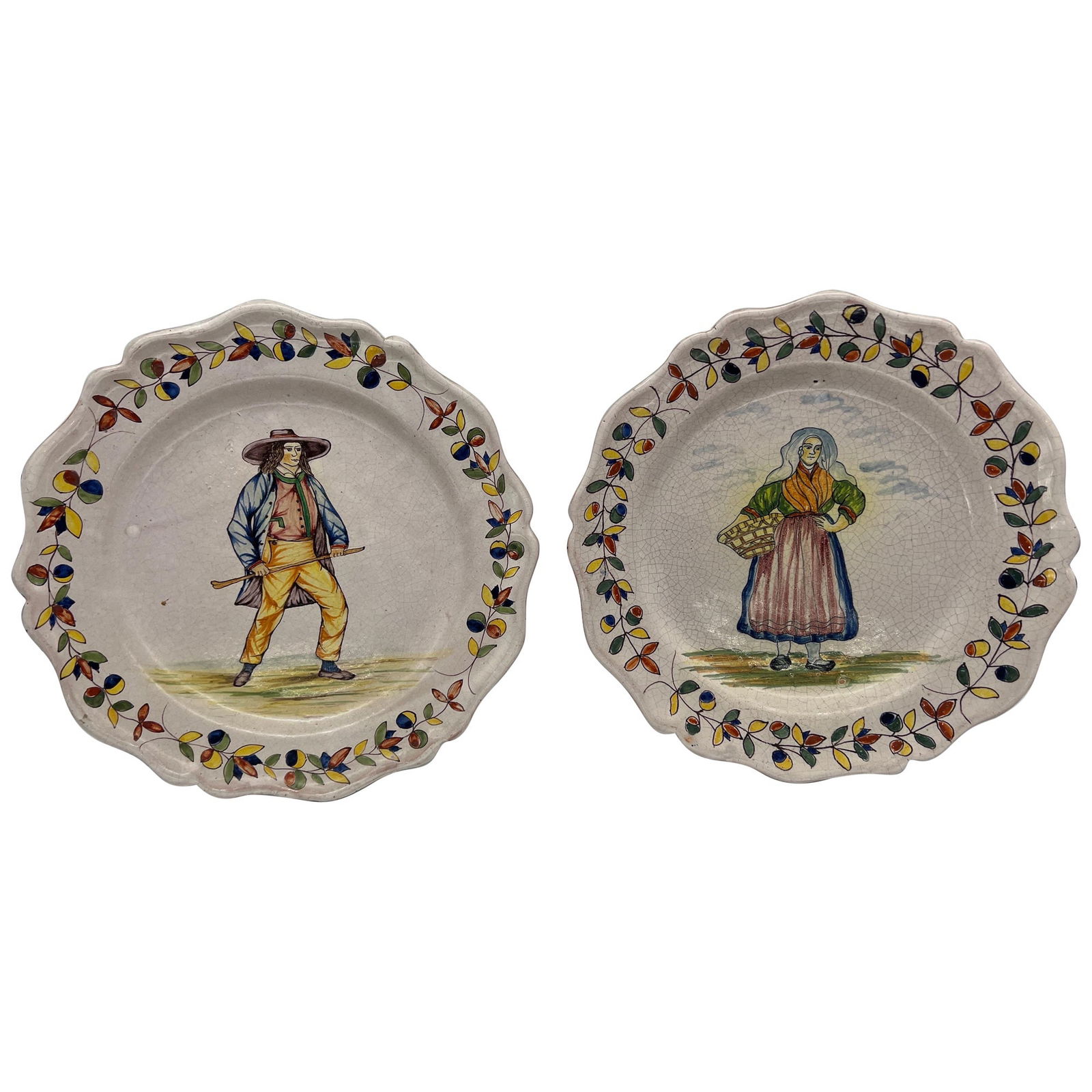 Set of 2 Vintage French Quimper Faience Pottery Plates 13.125" (1 of 6)