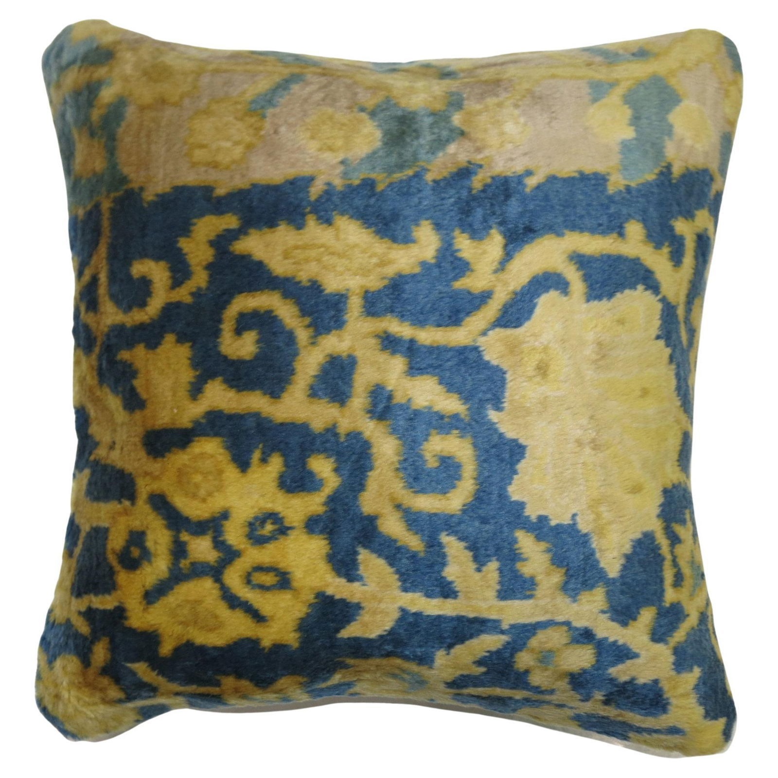 20th Century Agra Vintage Indian Silk Pillow in Blues and Gold: 20th Century Agra Vintage Indian Silk Pillow in Blues and Gold This exquisite square pillow showcases a vintage design inspired by traditional Indian artistry. Crafted from luxurious silk and soft woo