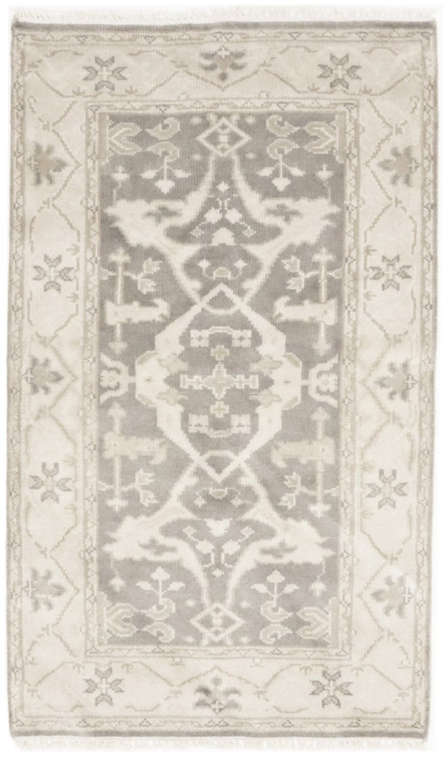 Handmade Floral Rug 3x5 ft Muted Taupe Wool Traditional Design: Handmade Floral Rug 3x5 ft Muted Taupe Wool Traditional Design Enhance your home decor with this exquisite handmade muted taupe floral oriental rug. Featuring a classic design, this area rug is crafte