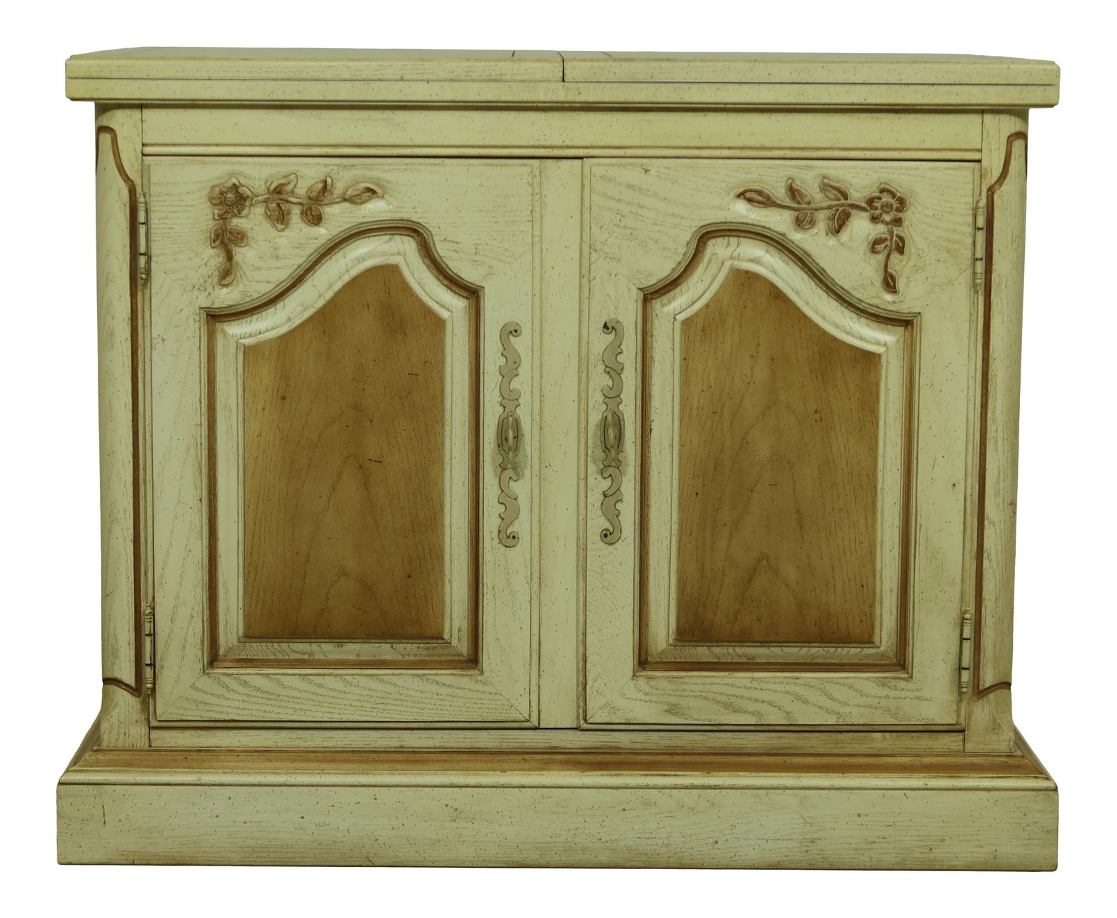 Thomasville Country French Oak Server Cabinet with Flip Top (1 of 10)