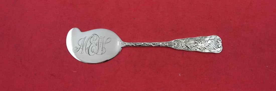 Gorham Saint Cloud Sterling Silver Pate Spreader 4.5 Inch: Gorham Saint Cloud Sterling Silver Pate Spreader 4.5 Inch This exquisite pate spreader is part of the Saint Cloud pattern by Gorham, crafted from high-quality sterling silver. Measuring 4 1/2 inches,