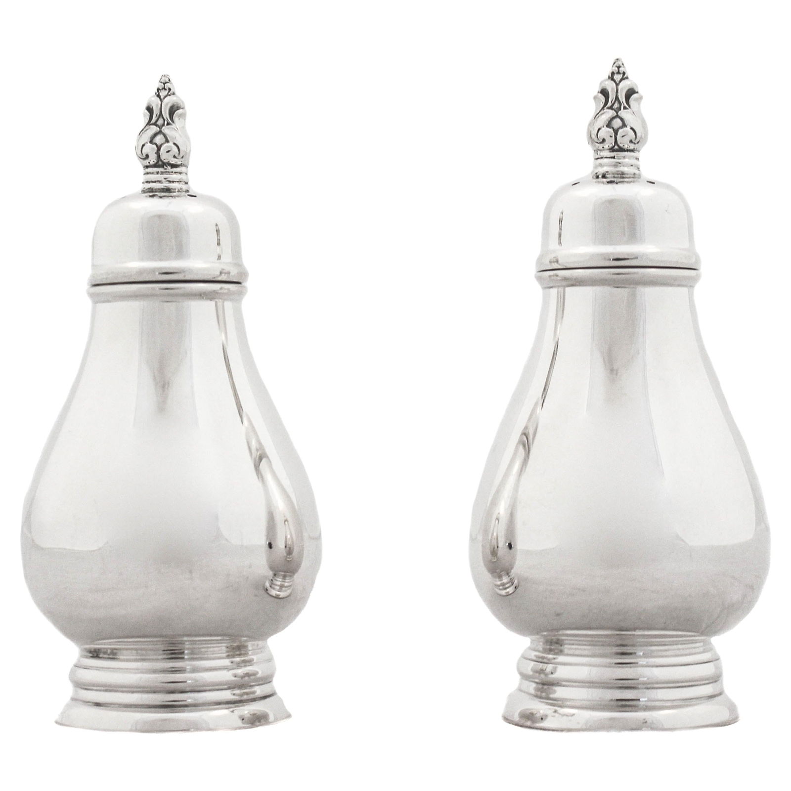 Set of 2 Royal Danish Sterling Silver Salt Shakers by International Silver (1 of 6)