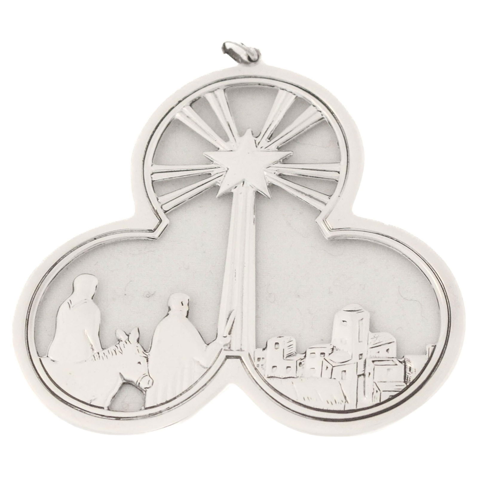 Lunt Silver 1974 Sterling Silver Christmas Ornament Joseph Mary: Lunt Silver 1974 Sterling Silver Christmas Ornament Joseph Mary Celebrate the spirit of Christmas with this exquisite sterling silver ornament crafted by Lunt Silver in 1974. Measuring 2.5 in (6.35 cm