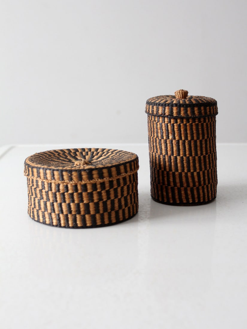 Vintage Handwoven Baskets Set Native American Style Black Straw Pattern (1 of 13)
