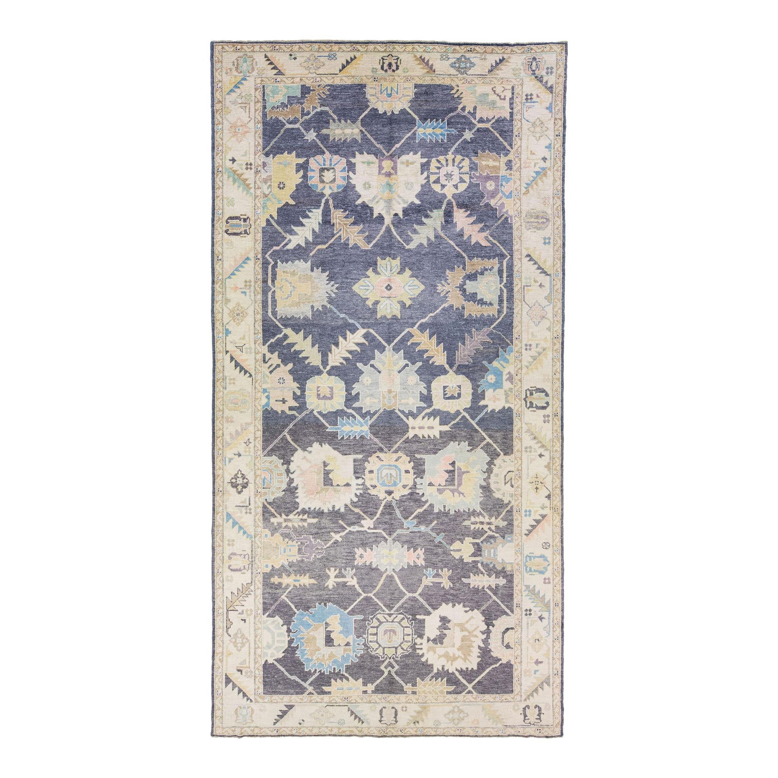 Handmade Modern Turkish Oushak Gray Wool Rug with Floral Design: Handmade Modern Turkish Oushak Gray Wool Rug with Floral Design This stunning modern Turkish Oushak rug features a hand-knotted wool construction and an elegant gray field, complemented by a beige fra