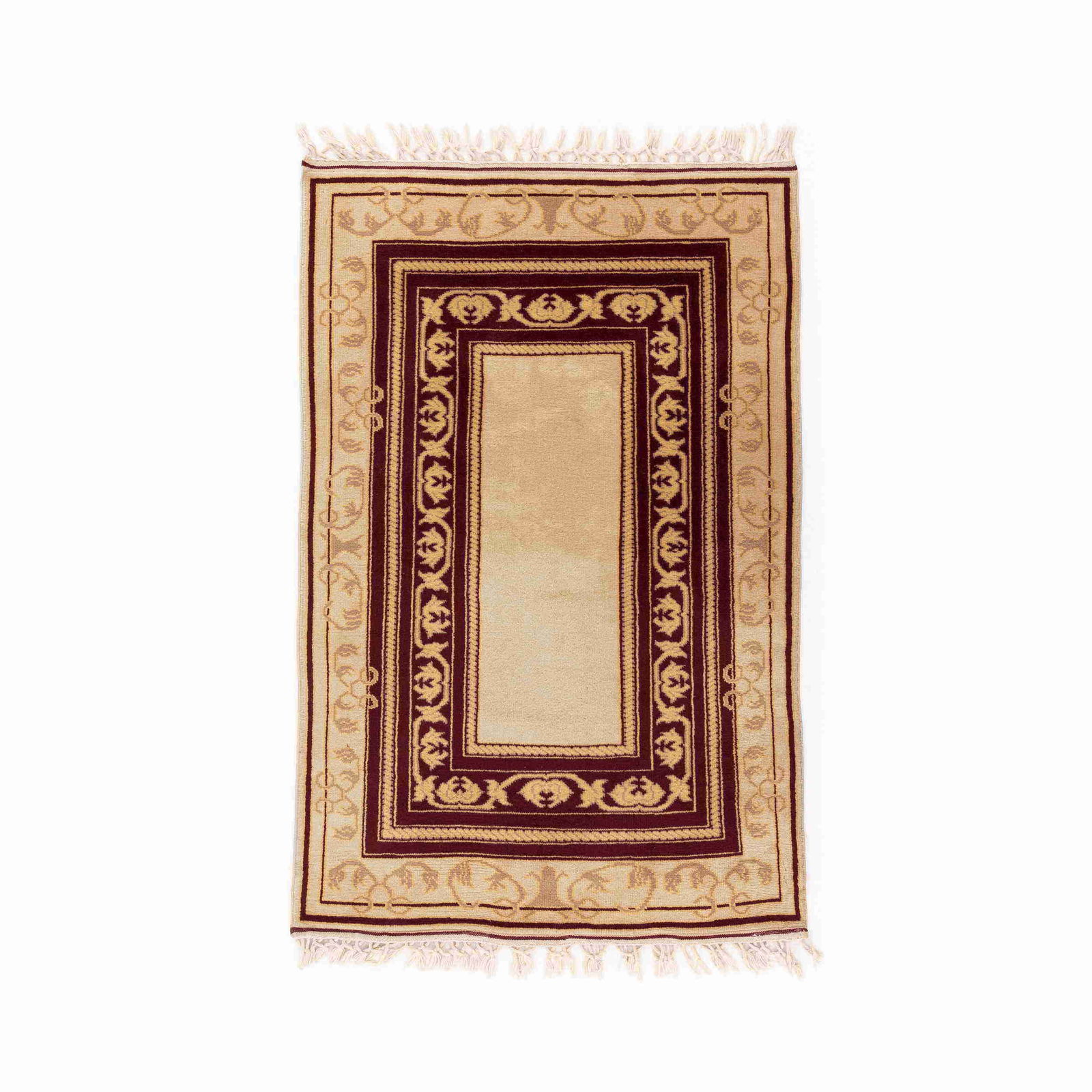 Authentic Handmade Yoruk Wool Carpet 120cm x 184cm: Authentic Handmade Yoruk Wool Carpet 120cm x 184cm Discover the beauty of this Authentic Handmade Yoruk Wool Carpet, crafted with care from high-quality wool on wool. This stunning piece features doub