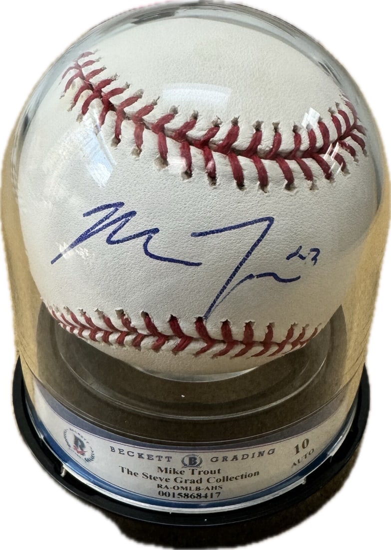 Mike Trout Rookie Era Signed OMLB Baseball Beckett PSA Auto 10 Selig: Mike Trout Rookie Era Signed OMLB Baseball Beckett PSA Auto 10 Selig This stunning Mike Trout rookie-era autographed Official Major League Baseball (OMLB) features an early-career signature that showc