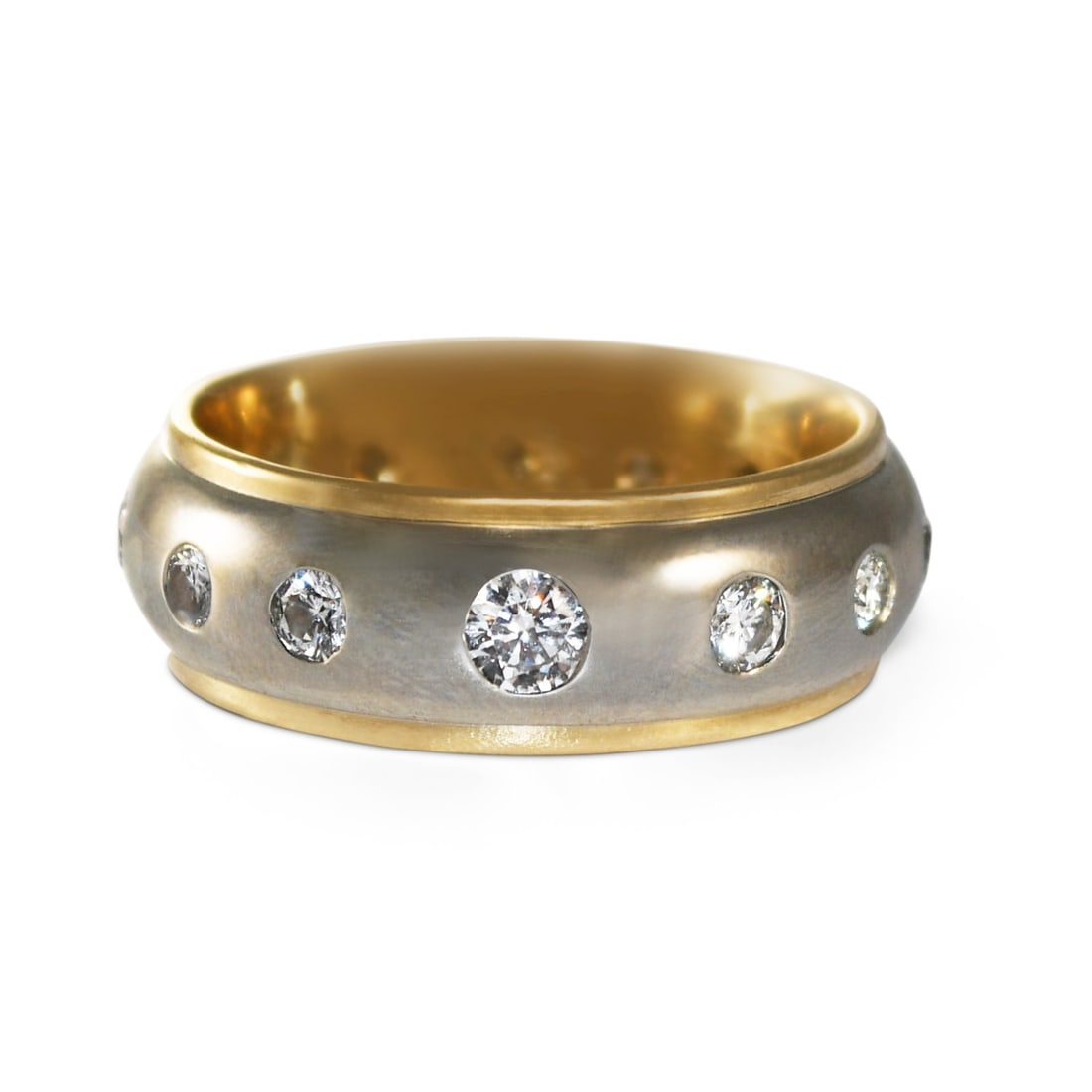 14K Yellow Gold 0.75ct Diamond Wedding Band Size 9.5: 14K Yellow Gold 0.75ct Diamond Wedding Band Size 9.5 This stunning 14K yellow gold wedding band features a beautiful display of round brilliant diamonds that encircle the entire ring. With a total car
