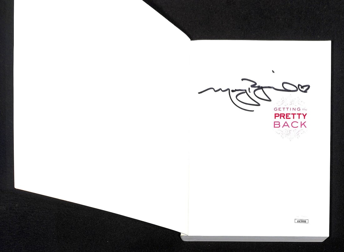 Molly Ringwald Autographed Getting The Pretty Back Book JSA Certified (1 of 4)