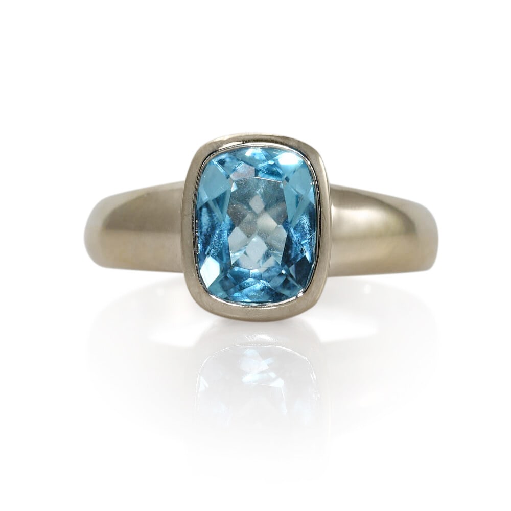 14K White Gold Ring with 2.50ct Blue Topaz Gemstone (1 of 7)