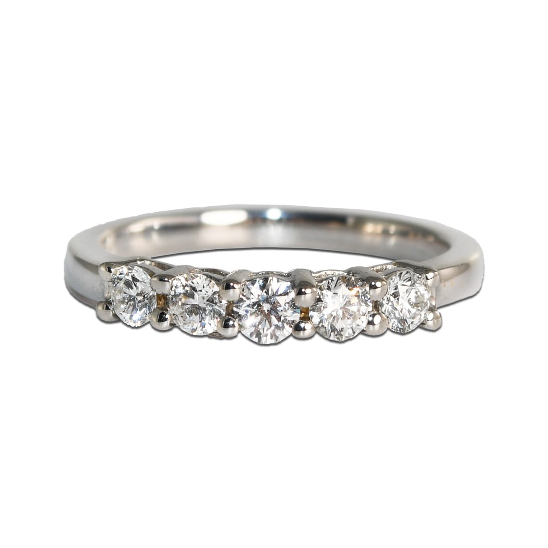 Elegant 18K White Gold Diamond Band Ring 0.50ct Ladies: Elegant 18K White Gold Diamond Band Ring 0.50ct Ladies This stunning 18K white gold diamond band ring showcases a total carat weight of 0.50 ct, featuring five exquisite round brilliant cut diamonds w