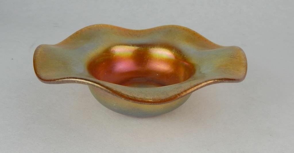 Durand Iridescent Gold Candy Dish Circa 1912-1924 6 Inch (1 of 4)