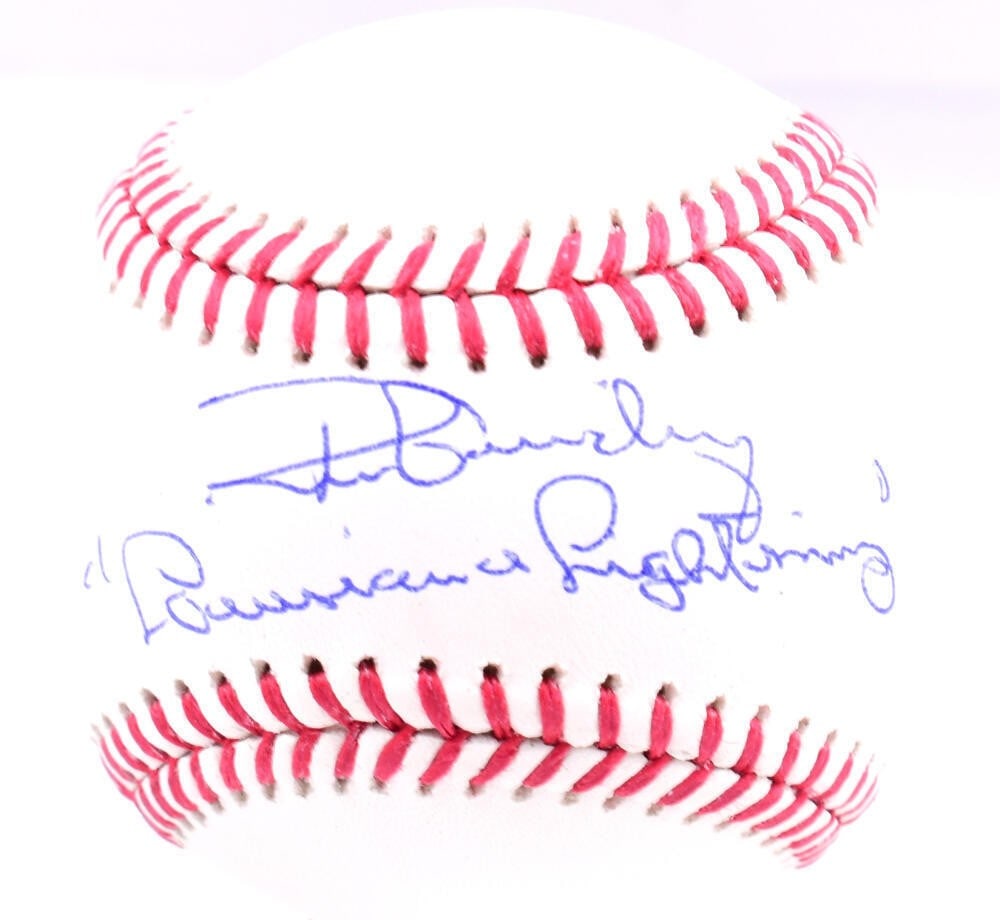 Ron Guidry Signed Rawlings Baseball Louisiana Lightning Beckett Authenticated: Ron Guidry Signed Rawlings Baseball Louisiana Lightning Beckett Authenticated This is an original autographed Rawlings OML baseball signed by Ron Guidry, famously known as 'Louisiana Lightning.' The b